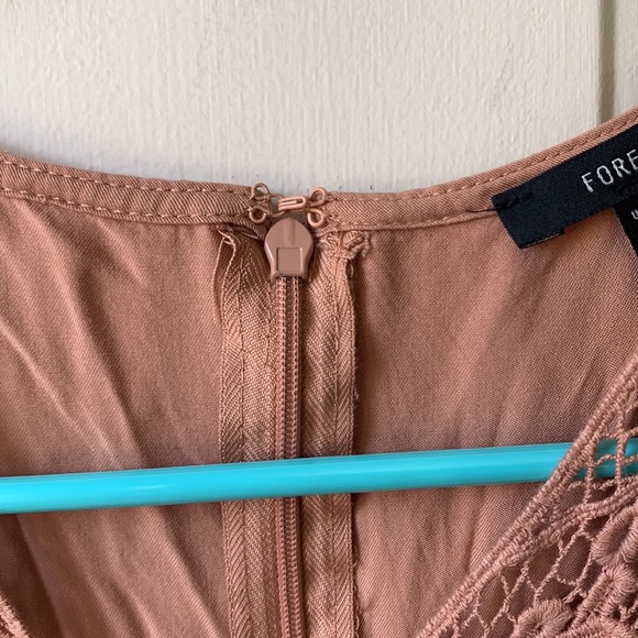 Forever 21 romper - Picture 4 of 10